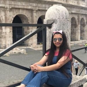 Meet your Posher, Malak